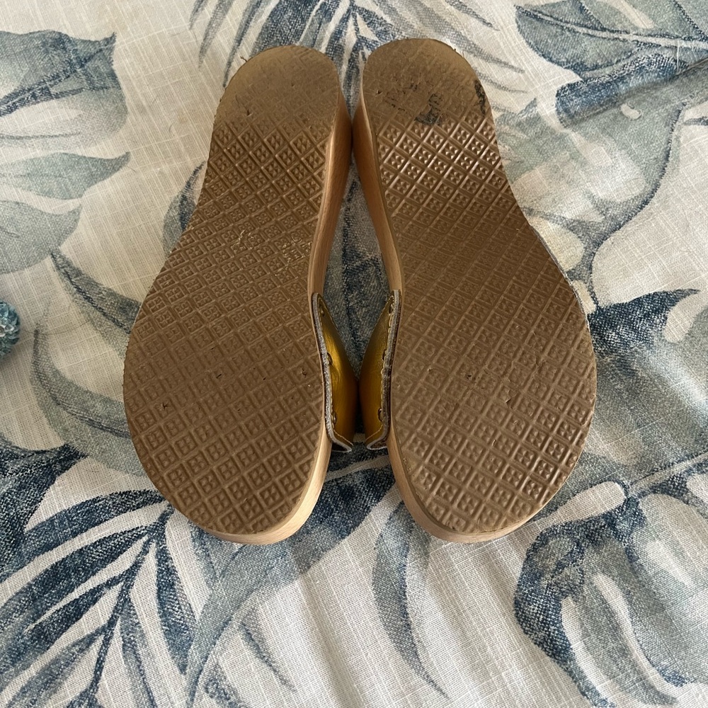 Dr. Scholl's Natural Wood Sandals - Picture 2 of 3